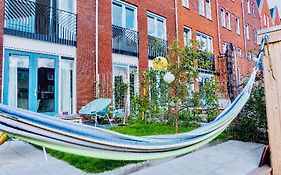 Canal House - Homestay
